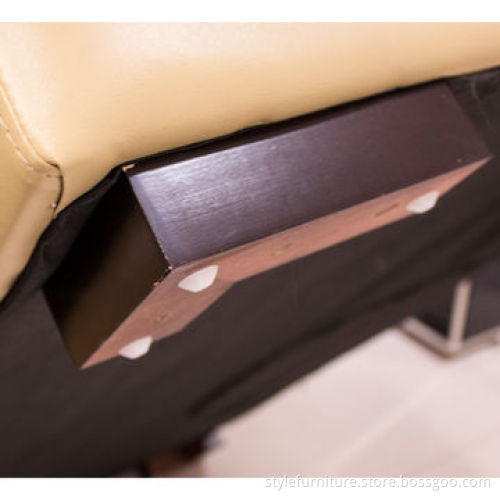 Sofa sets, leather and fabric covers are combined